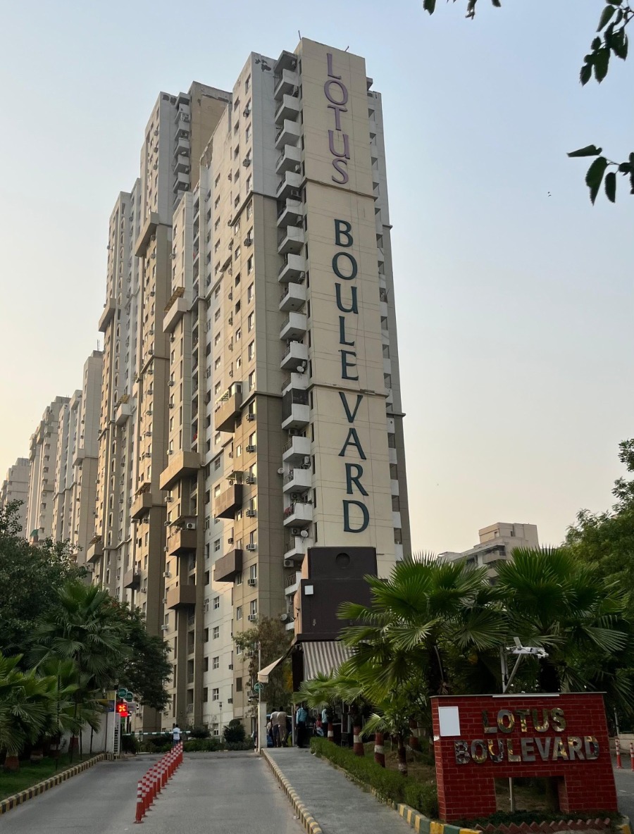 Flats for Sale in 3C Lotus Boulevard, Sector 100 Noida